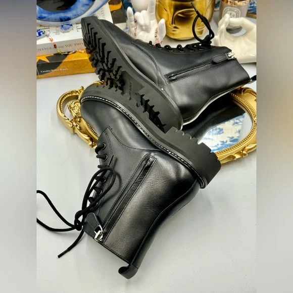 🆕 TORY BURCH 🧿 NWOB Miller Lug Sole Boots, Black Leather - Sz 6 - Picture 8 of 14